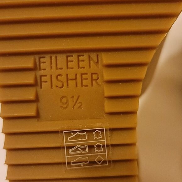 - Eileen fisher leather wedges size9.5 - Picture 4 of 8